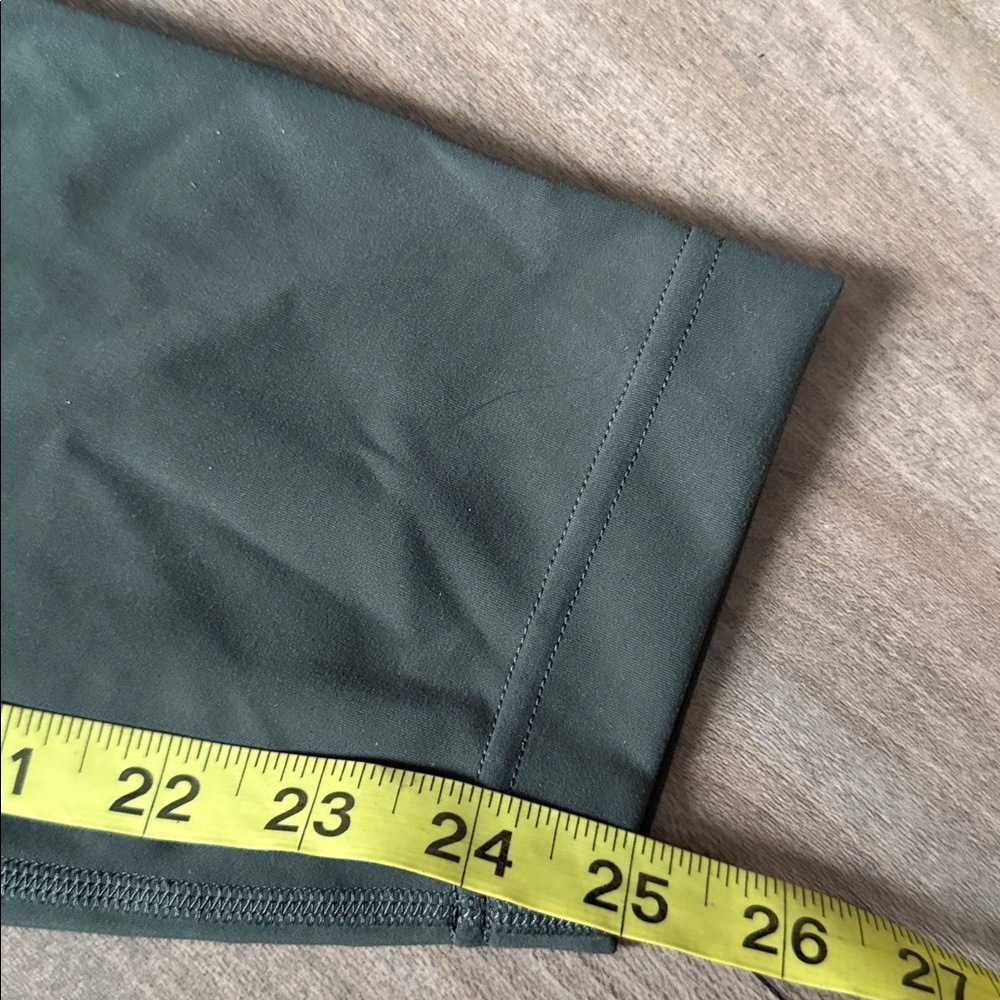 Lululemon instill high rise legging size 12 - Picture 6 of 8